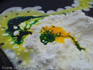 cornflour cornstarch play colour mixing