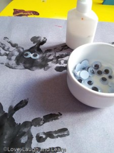 handprint spiders halloween craft